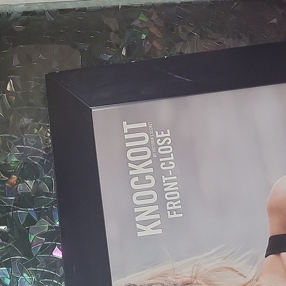 VS RARE Wall Picture/ Photo Display Poster Knock Out Bras! - Picture 5 of 8